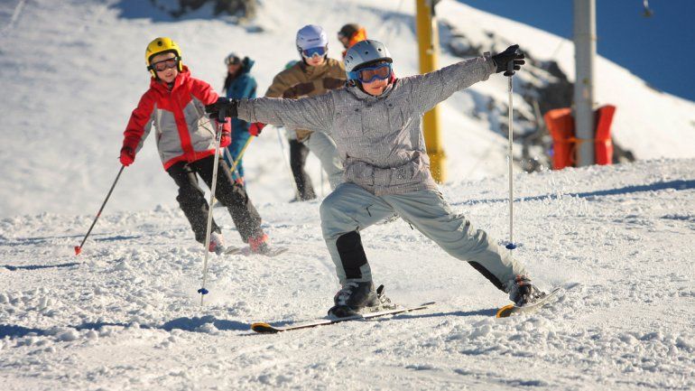 Los pases diarios  para esquiar van de $870 a $1660