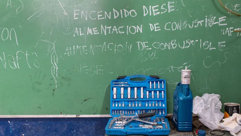 Lanzan un profesorado para profesionales que trabajan en escuelas técnicas.