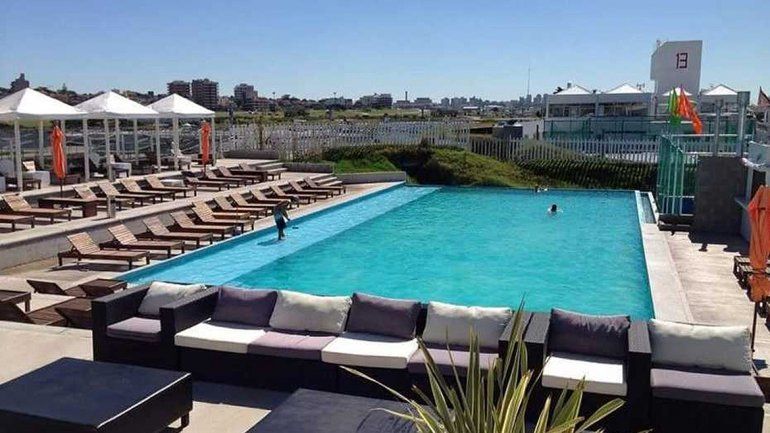 El niño recibió 10 minutos de reanimación cardiopulmonar; no se sabe cuánto tiempo estuvo bajo el agua.