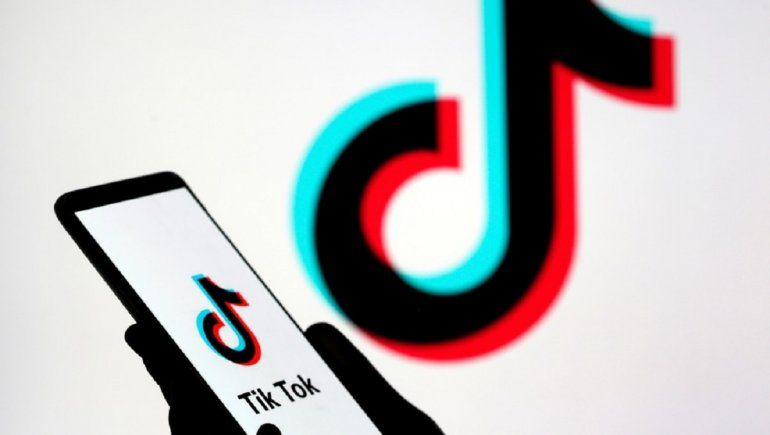 Rusia multa a TikTok por no quitar info de protestas