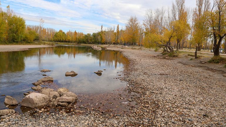 Bajante histórica en el río Limay: qué dijo EPAS sobre la provisión de agua en Neuquén