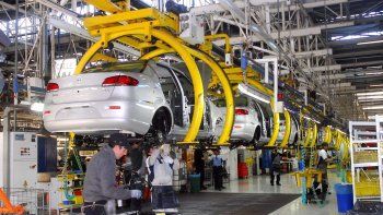 La economía superaría  apenas el nivel de 2024.