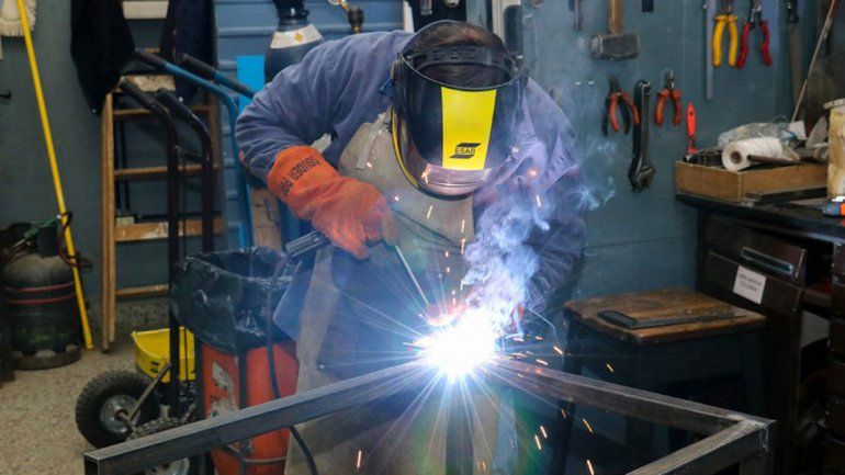 Las empresas que contratan potencia a CALF se ahorrarán 20% en la boleta