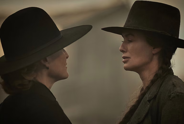 La serie retrata la pelea entre dos familias en pleno Lejano Oeste. La serie retrata la pelea entre dos familias en pleno Lejano Oeste.