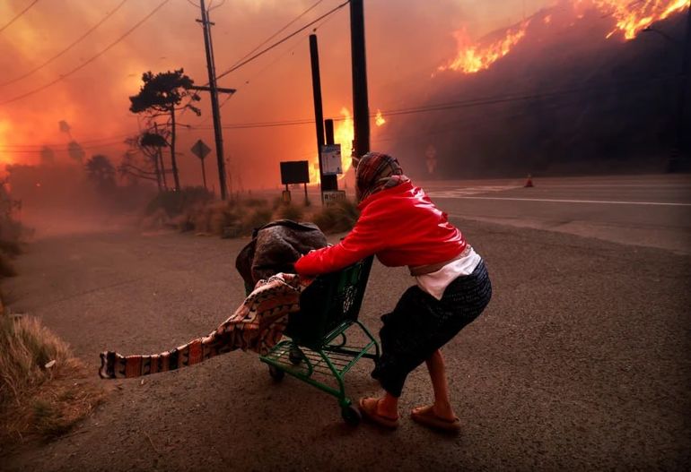El incendio en California no dio abasto a los bomberos. El incendio en California no dio abasto a los bomberos.