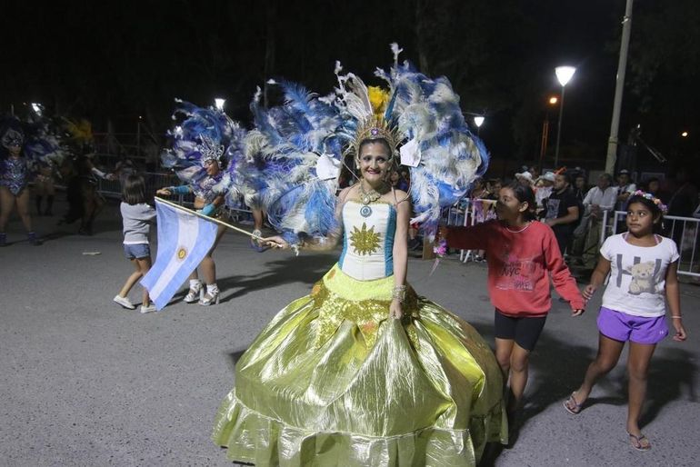 El Carnaval 2023 de Centenario cerró con una fiesta en su segunda noche.