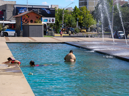 Semana completa de alerta roja por calor extremo en Neuquén. Semana completa de alerta roja por calor extremo en Neuquén.
