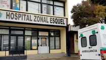 esquel: deciden no dar mas turnos en el hospital a chilenos y hay polemica esquel: deciden no dar mas turnos en el hospital a chilenos y hay polemica