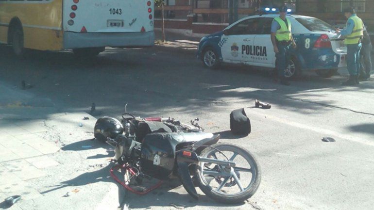 Murió una joven motociclista tras en un violento choque