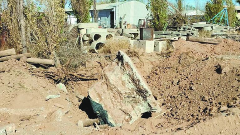 La sustancia peligrosa estaba en dos transformadores. La Justicia busca el tóxico contenido. La sustancia peligrosa estaba en dos transformadores. La Justicia busca el tóxico contenido.