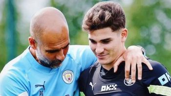 el tremendo elogio de pep guardiola para julian alvarez el tremendo elogio de pep guardiola para julian alvarez