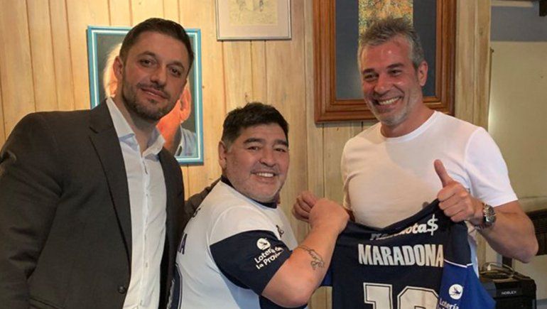 Confirmadísimo: Maradona es nuevo técnico de Gimnasia