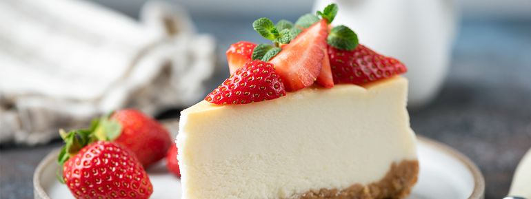 cheesecake de frutilla, ideal para hacer en casa, un postre sabroso. cheesecake de frutilla, ideal para hacer en casa, un postre sabroso.