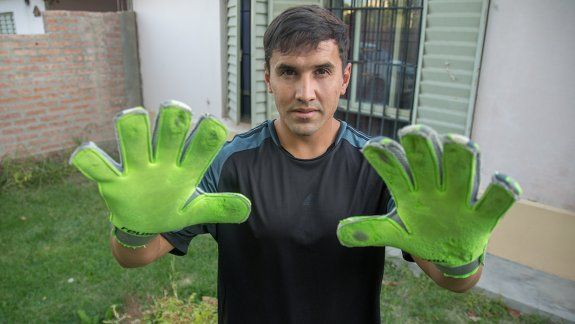 De cuidar los 3 palos a custodio de los arqueros