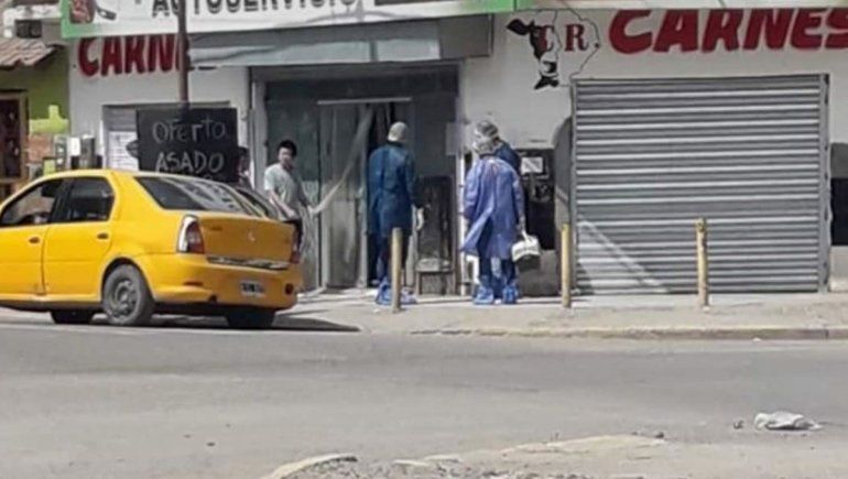 Desmienten coronavirus en un supermercado chino del oeste