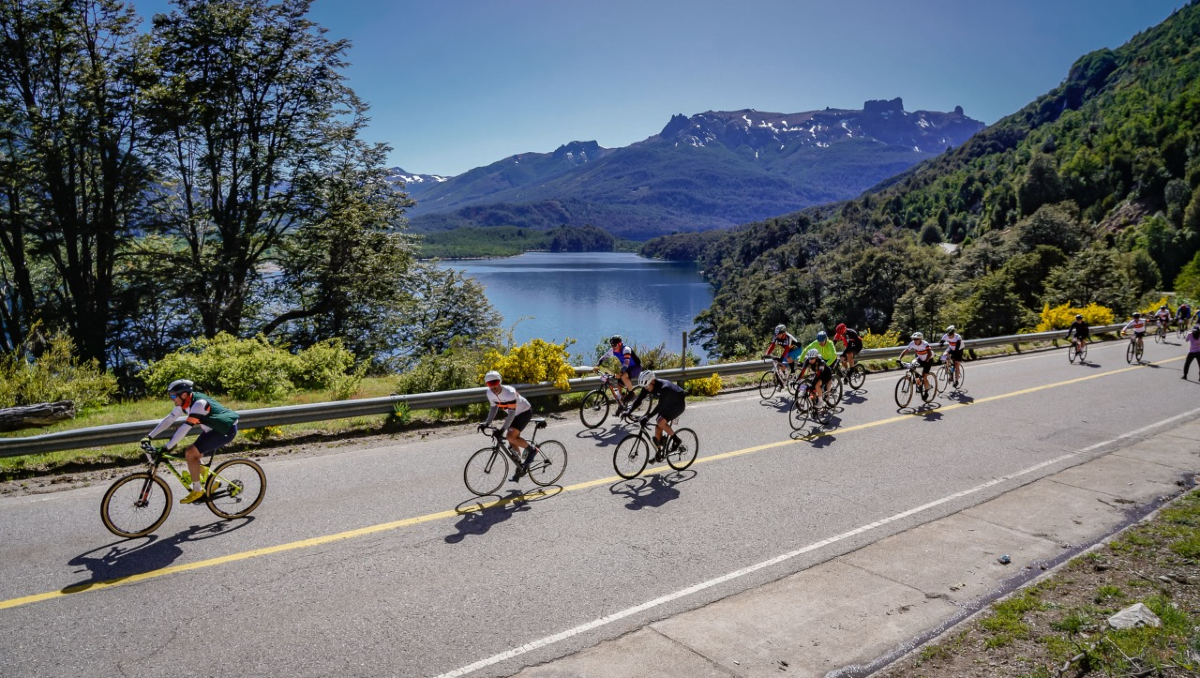 Más de 2 mil ciclistas participaron en el Gran Fondo 7 Lagos