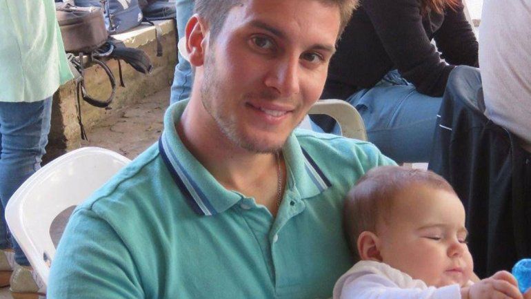 Por tirarlo a la pileta en su cumple casi lo matan