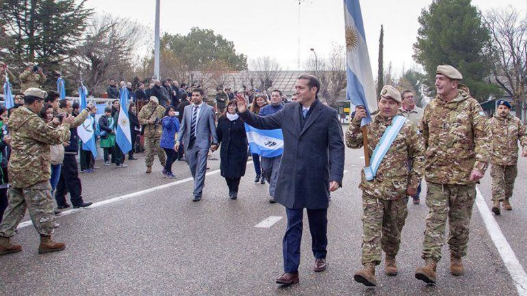 Omar Gutiérrez durante los festejos por el Día del Ejército.