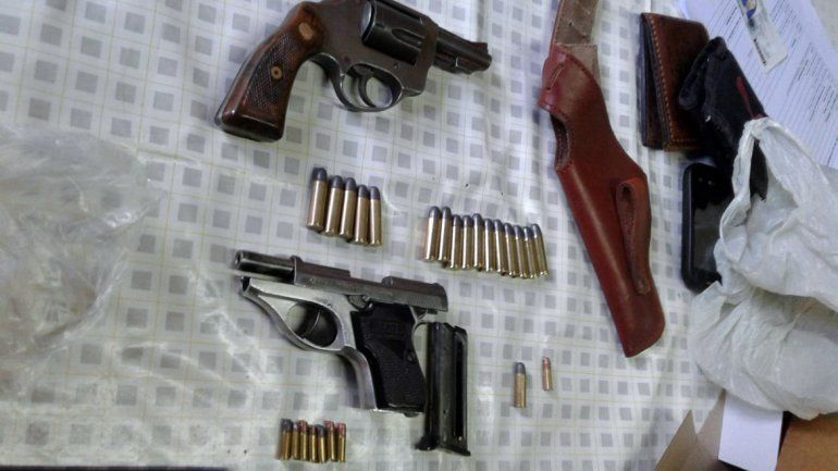 Secuestraron tres armas tras el ataque que sufrió un joven de Huincul