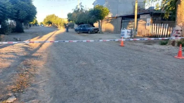 La policía acordonó el sector donde mataron a Jhoan de Dios Birke.&nbsp; 