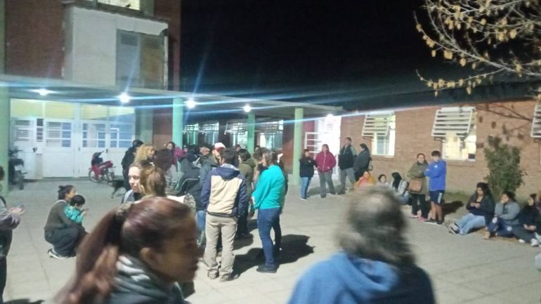 Los padres pasarán la noche en la EPET 18. Los padres pasarán la noche en la EPET 18.