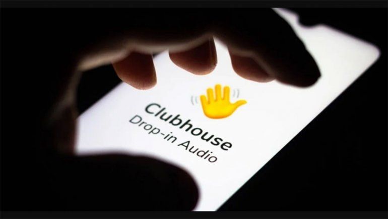 Clubhouse está disponible para usuarios de dispositivos del sistema operativo iOS