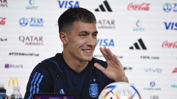 la gran tevez: crack argentino se trabo con el ingles en vivo y hubo risas la gran tevez: crack argentino se trabo con el ingles en vivo y hubo risas