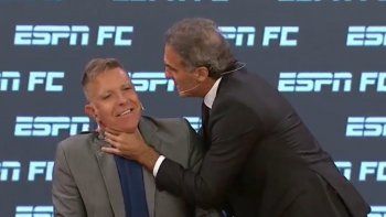 fantino comparo a boca con la seleccion y ruggeri casi lo acogota fantino comparo a boca con la seleccion y ruggeri casi lo acogota