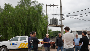 Más de 350 familias de Ferri accederán a la energía eléctrica de forma segura. | LM Neuquen Más de 350 familias de Ferri accederán a la energía eléctrica de forma segura.