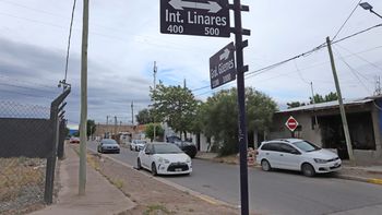 bronca entre los vecinos del barrio belgrano por el transito de camiones bronca entre los vecinos del barrio belgrano por el transito de camiones