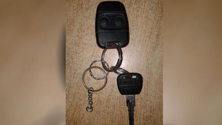 Falso vendedor le llevó las llaves de su Land Rover