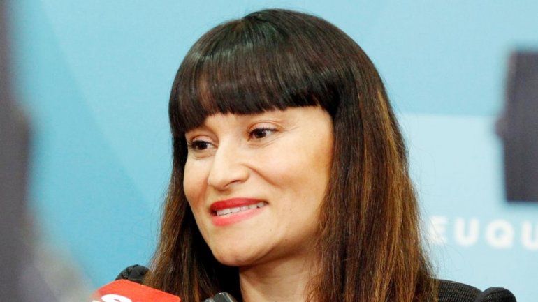 Yenny Fonfach mandó a estudiar a los concejales de la oposición.