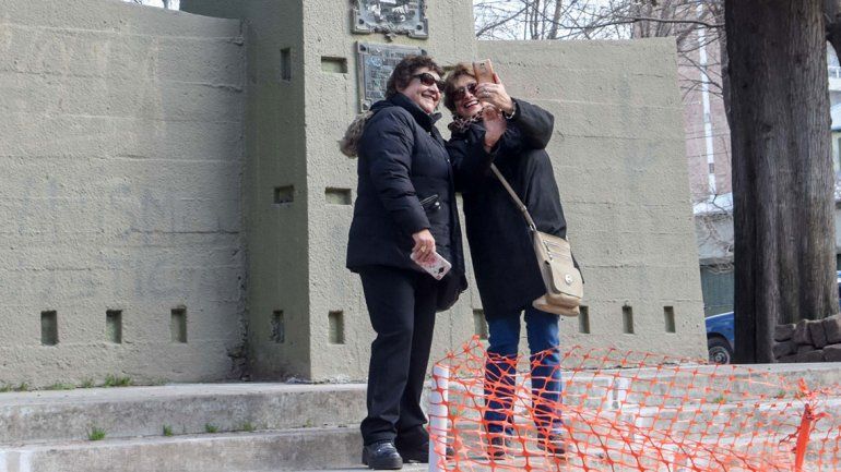 Aniversario con plaza nueva y un asado en el oeste