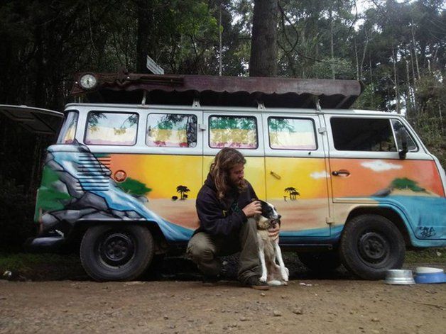 Hugo Pereira había recorrido Brasil con su perra Brisa, que también murió en el derrumbe.