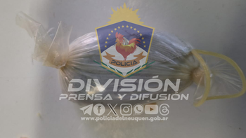 La mujer se retiró voluntariamente de la Unidad luego de ser descubierta con la droga. La mujer se retiró voluntariamente de la Unidad luego de ser descubierta con la droga.