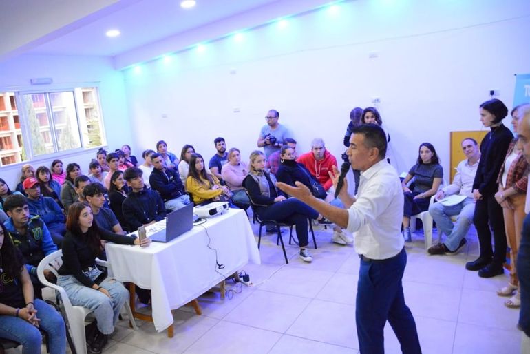Rioseco propone que parte de la renta petrolera sea destinada a educación