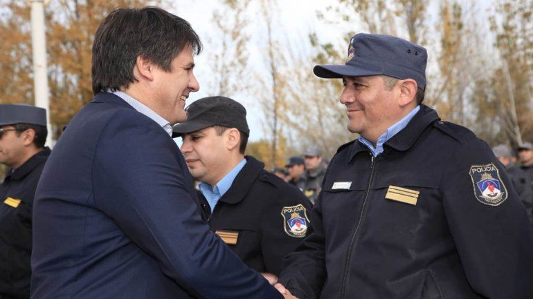 Gaido encabezó el acto de los ascensos en la Policía neuquina