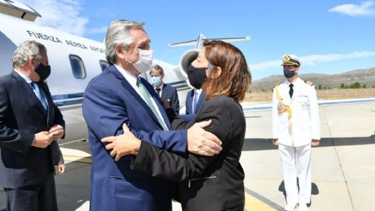 Alberto Fernández llamó a Arabela Carreras para hablar de la situación ocurrida en El Bolsón y en Bariloche.