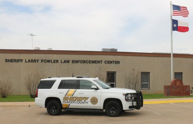 Según la Oficina del Sheriff del Condado de Parker, el hombre puso en la bebida de su pareja las pastillas que inducen al aborto. Según la Oficina del Sheriff del Condado de Parker, el hombre puso en la bebida de su pareja las pastillas que inducen al aborto.