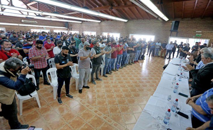 Hubo un aplauso cerrado para Richard Dewey. 