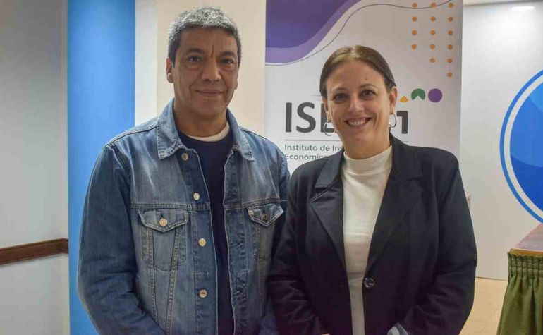 Jesús Escobar And Mercedes Lamarca Report On Hunger In Neuquen.