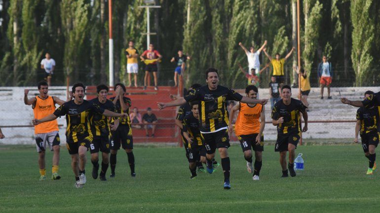 Tras los penales, Pacífico y Alianza son finalistas de la Copa Neuquén