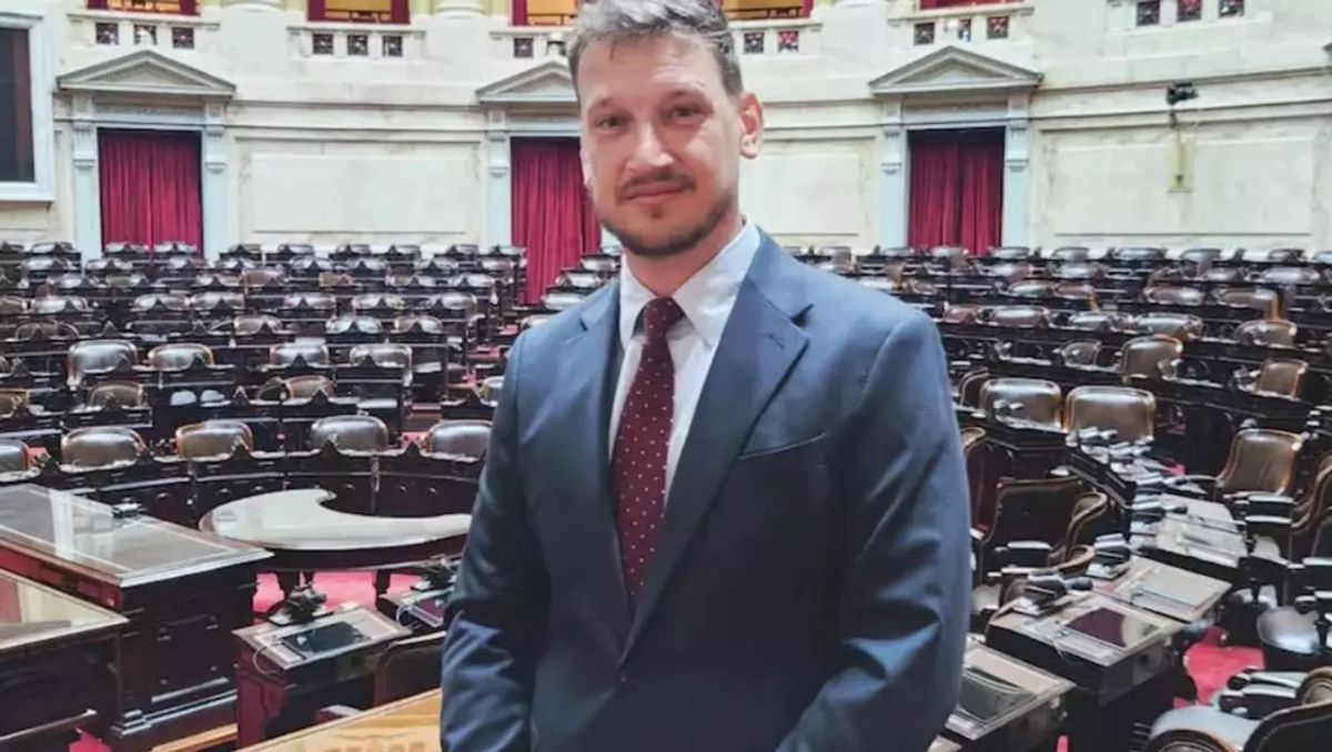 Se filtró una foto del diputado acusado de pedofilia junto a funcionarios del Gobierno en Casa Rosada