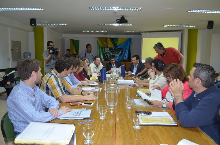 El intendente Horacio Quiroga concurrió esta mañana a la comisión de Hacienda del Concejo Deliberante.