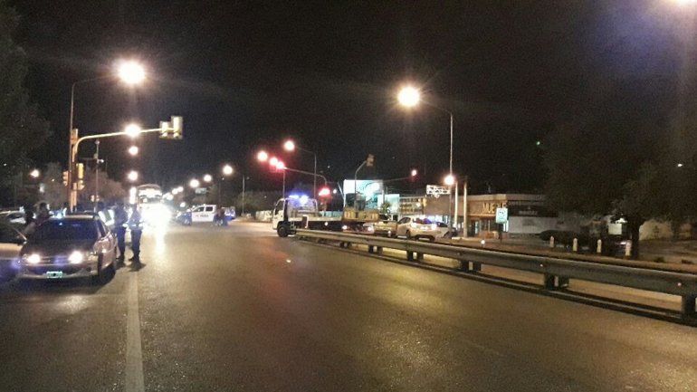 Una mujer murió tras ser atropellada cuando cruzaba la Ruta 22