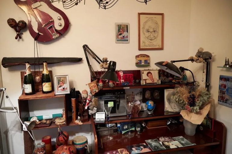 El doctor Cormillot aún conserva el escritorio de su padre.