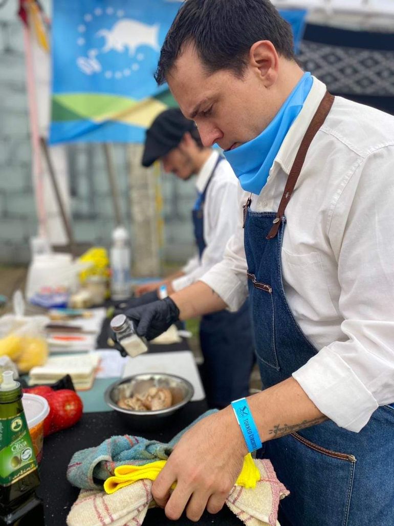 Asador de Villa La Angostura salió segundo en una competencia en Chile