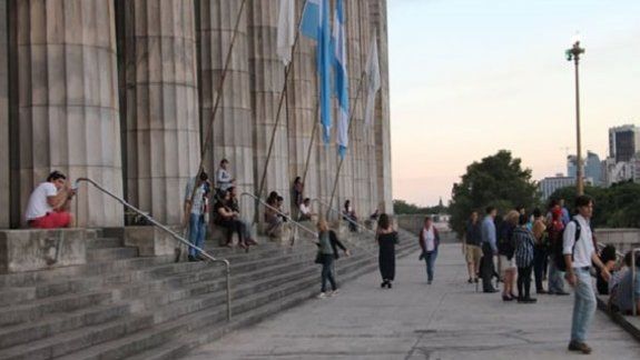 El hombre, con pasaporte, quiere estudiar Sociología pero no puede sacar el DNI porque lleva 13 años preso.