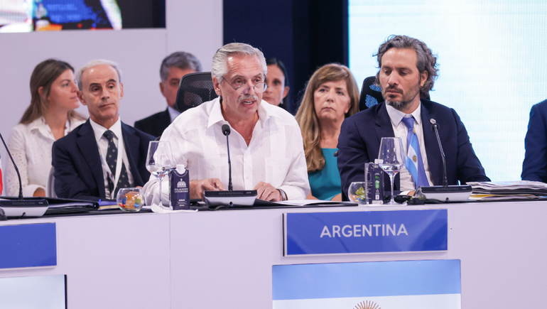 Fernández criticó al FMI durante la Cumbre Iberoamericana