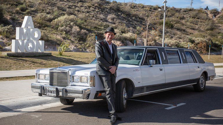 Un original paseo en autos de 1930 en tiempos de coronavirus